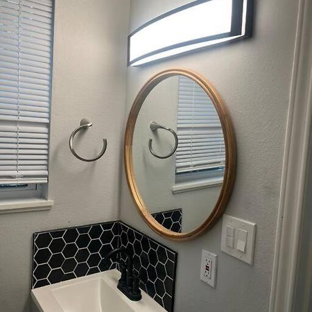 Cozy 1 Bed Close To Downtown Houston Kültér fotó